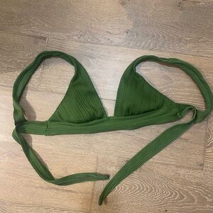 NWOT Robin Piccone Basil Green Lily Ribbed Bikini Swim Top Adjustable Padded S